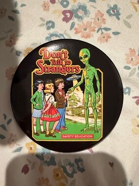 Steven Rhodes Don't Talk to Strangers Safety Education Button / Pin(Read)